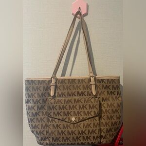 Michael kors tote